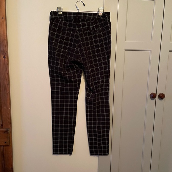 Old Navy women’s high rise pixie pants - Picture 4 of 4